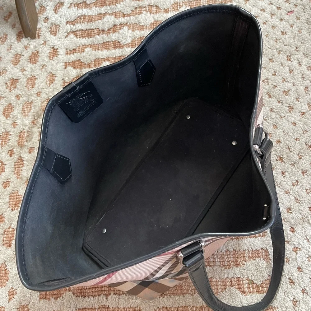 Burberry Nova Check Tote - Picture 9 of 12